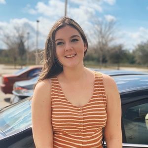 Meet your Posher, Stephanie